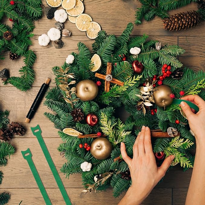 Easy Christmas Garland Ties